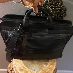 🖤🖤Tumi 9602D3 Genuine Black Leather 15" Slim Briefcase Laptop Bag🖤🖤😎